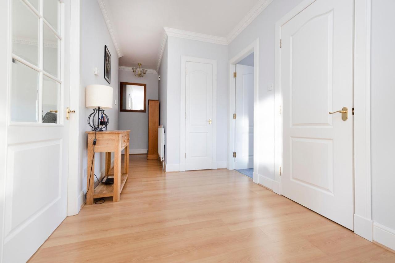 Апартаменти Joivy Modern Flat With Free Parking Единбург Екстер'єр фото